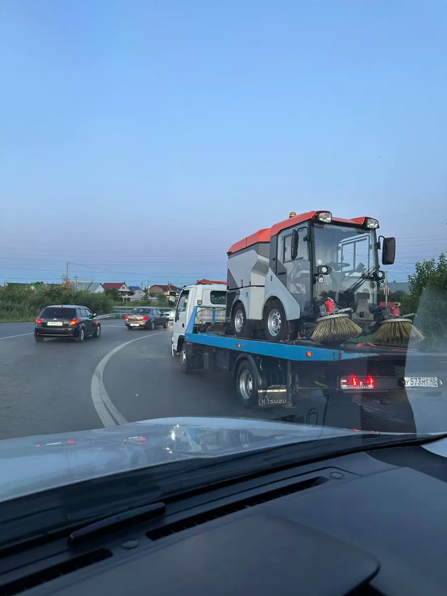 Техническая помощь на зимней дороге в Курганской области